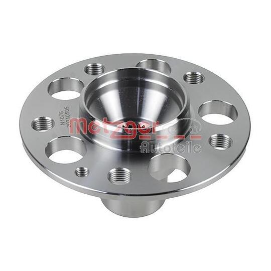 N 1076 - Wheel hub 