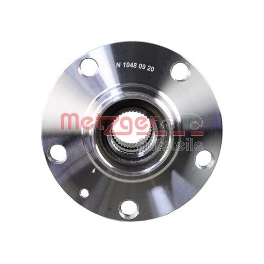 N 1048 - Wheel hub 