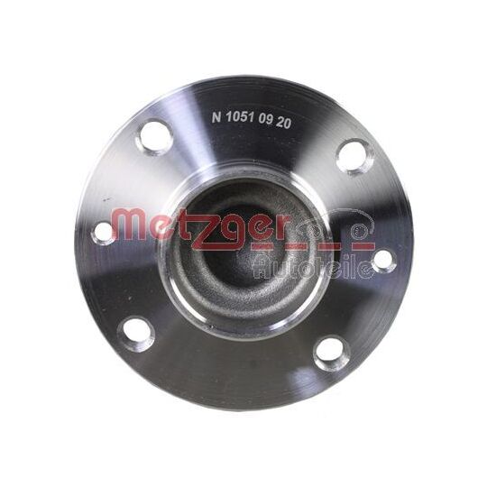 N 1051 - Wheel hub 