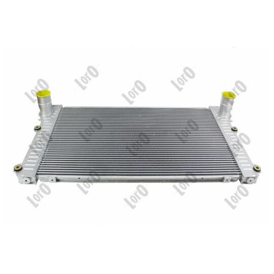 051-018-0004 - Intercooler, charger 