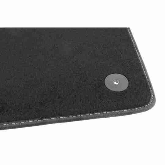 V10-8900 - Floor Mat Set 