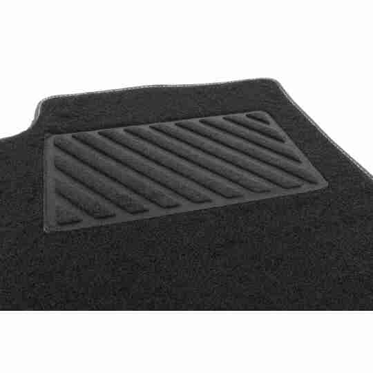 V10-8887 - Floor Mat Set 