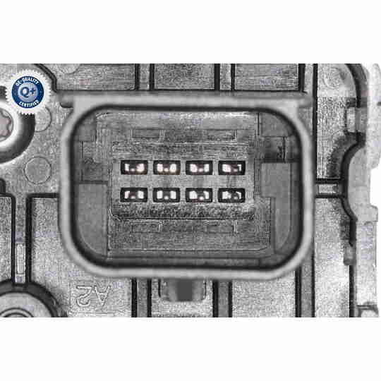 V10-74-0001 - Reverse Camera, parking distance control 