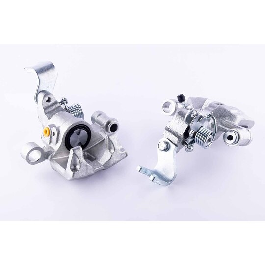 8AN 355 781-741 - Brake Caliper 